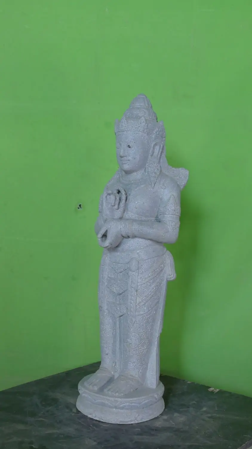  Product image 3 of the product “Standing Dewi Sri, “Turning of the Wheel”, 100cm Height, Riverstone, Stone Dewi Sri ”